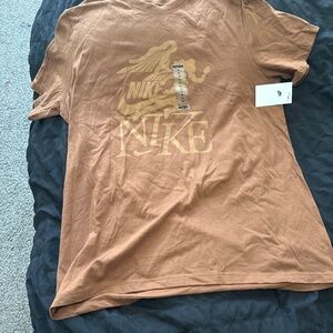 Men’s Nike tshirt
